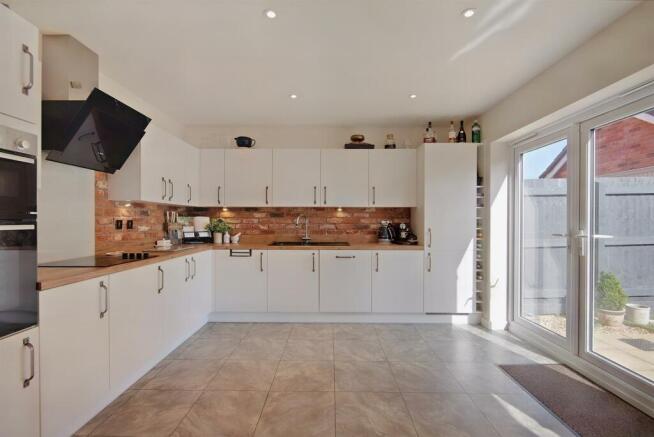 8545078-interior09-800.JPG