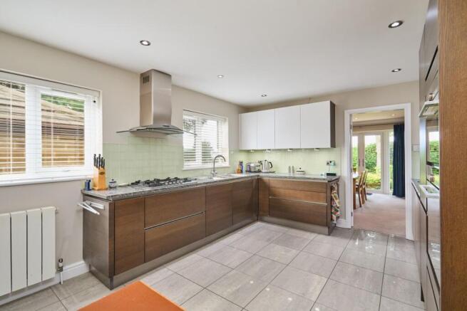 4 bed Detached for sale Image 6
