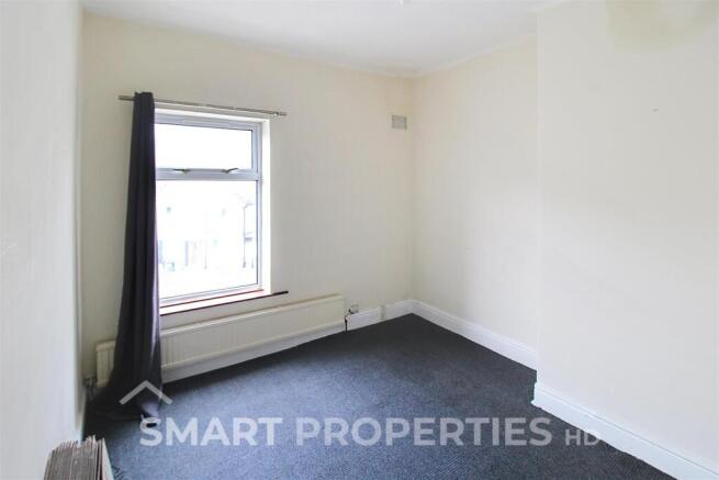 2 bed End of Terrace to rent Image 4