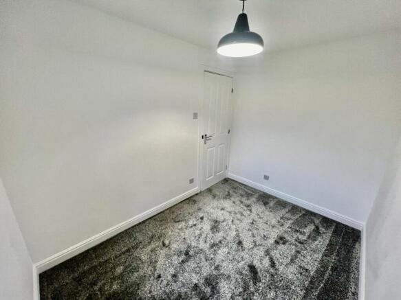 2 bed House to rent Image 9