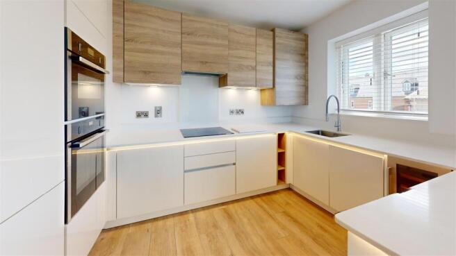 Albury Place 28 Kitchen.jpg