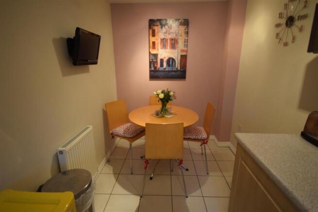 27 Bloom Avenue Dg area.JPG