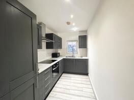 6, Calder Court, Riverside Close, Romford RM1 1EN