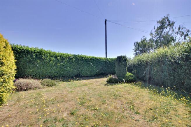 FRONT GARDEN