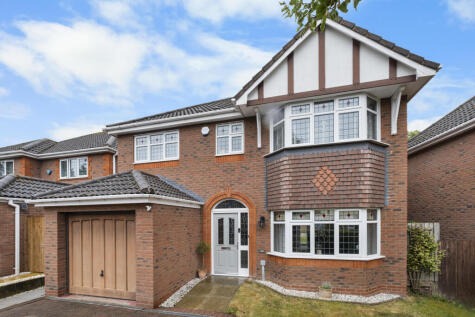 Royal Worcester Crescent, Bromsgrove B60 2TR