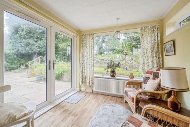 2 bed Detached Bungalow for sale Image 9