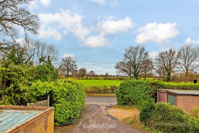 101ColneyHeathLane-17.jpg