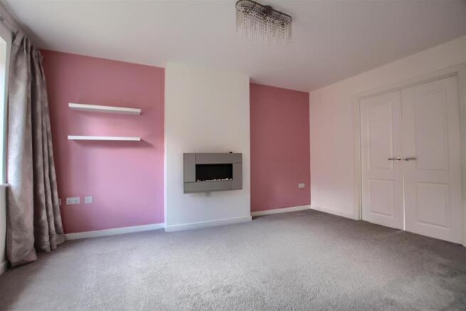 3 bed Detached for sale Image 5