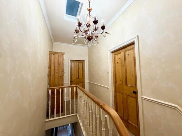 3 bed Terraced for sale Image 8