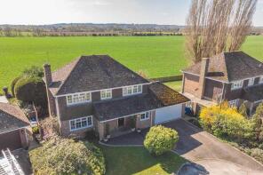 82, Montagu Road, Datchet, Slough SL3 9DY