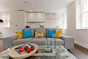 Apartment E10, 1 6, Dyer's Buildings, London EC1N 2JT