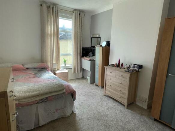 Bedroom...jpg