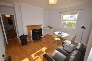 Flat 6, Flats Above Ground Floor Commercial Units, Caledonian Road, London N1 1BB