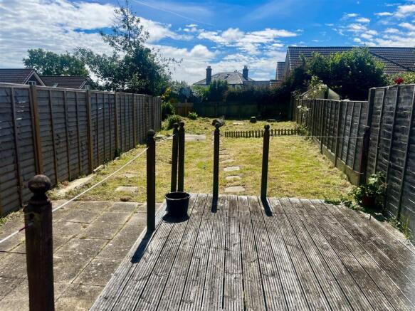 Long rear garden in Cowes