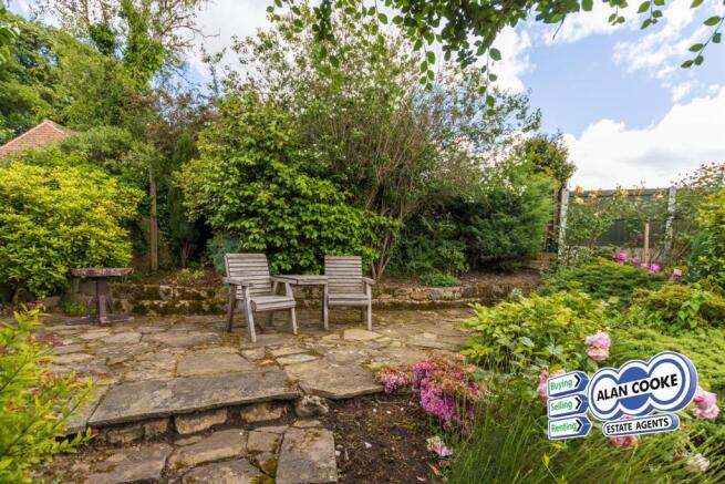 2 bed Detached Bungalow for sale Image 11