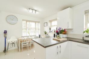 2, Holts Crest Way, Armley, Leeds LS12 2AG