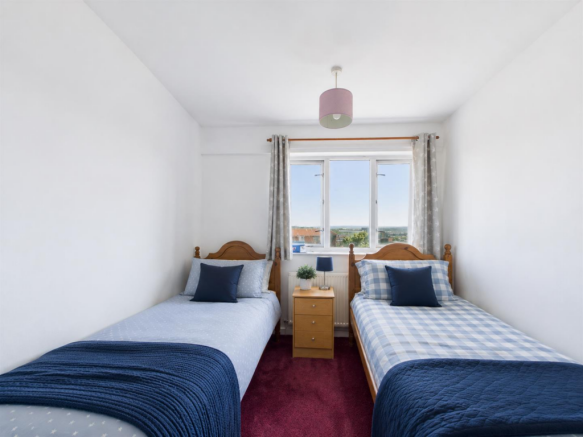 2 bed Maisonette to rent Image 5
