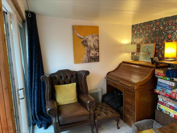 Photo 10