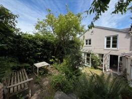 3, King Street, Ffordd Cilgwyn, Newport SA42 0PY
