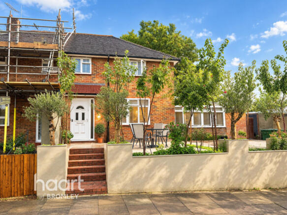 5-bed semi-detached on Mickleham Road, Bromley, £600,000