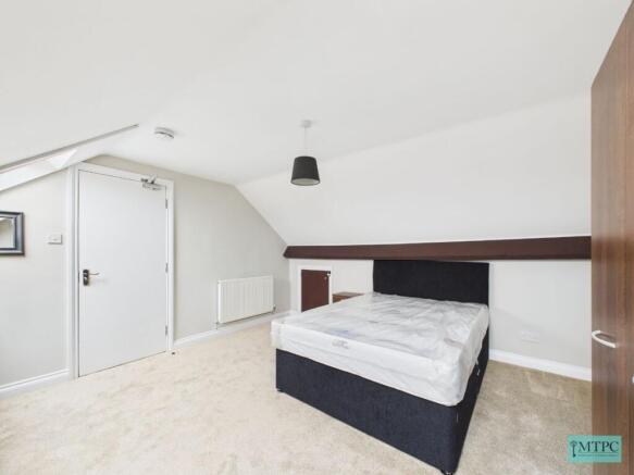 1 bed House Share to rent Image 4