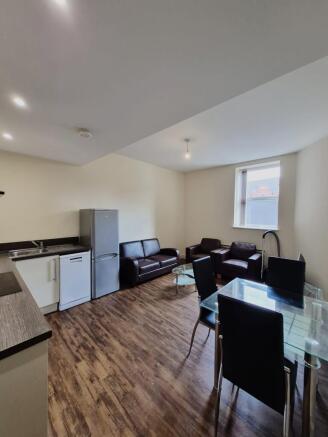 FLAT 15