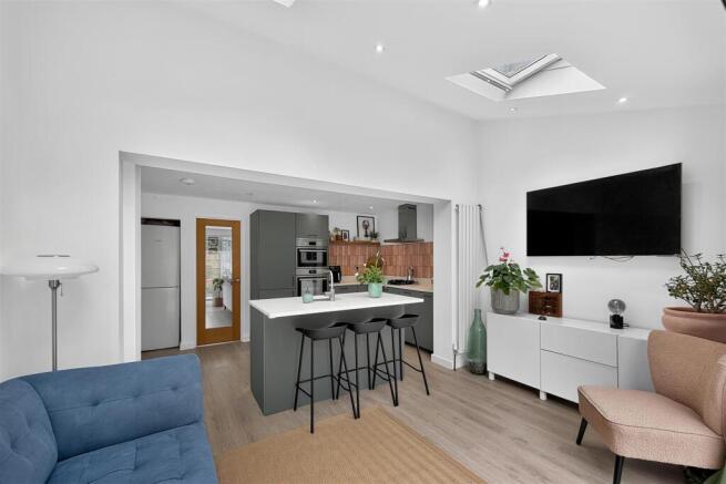 Amberwood Drive, Baguley photo 4
