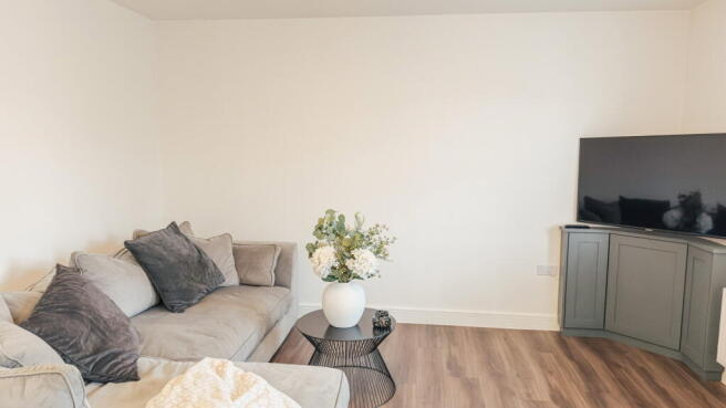 1 bed Flat for sale Image 5