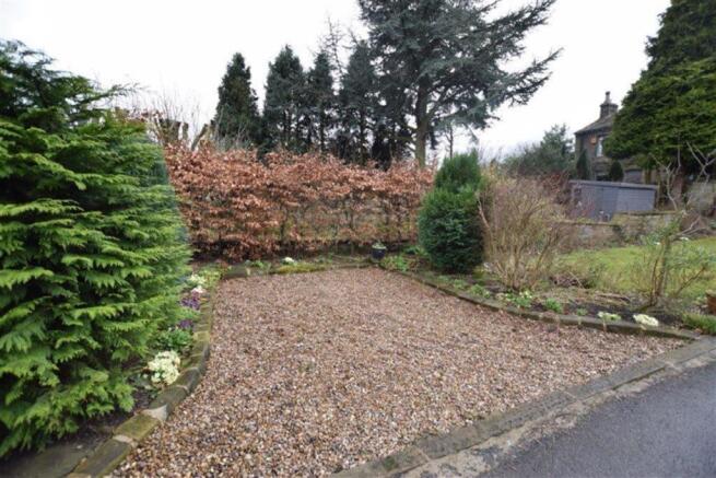 FRONT GARDEN