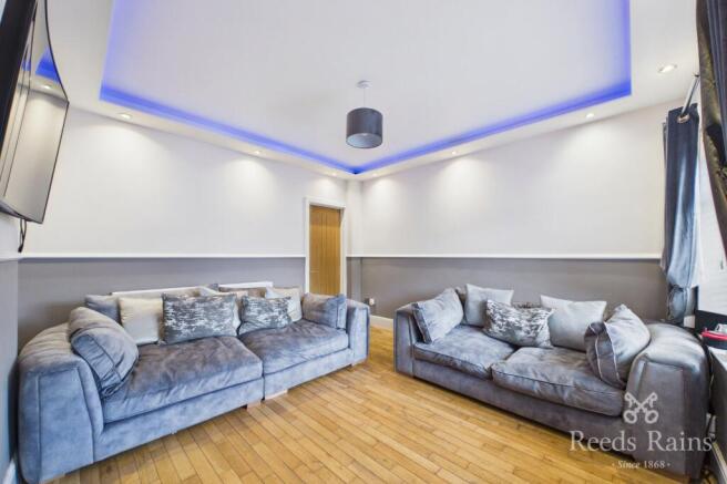 3 bed Terraced for sale Image 9