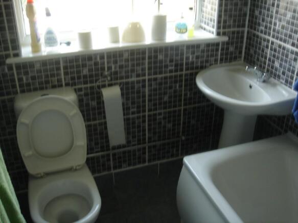 Bathroom angle 1