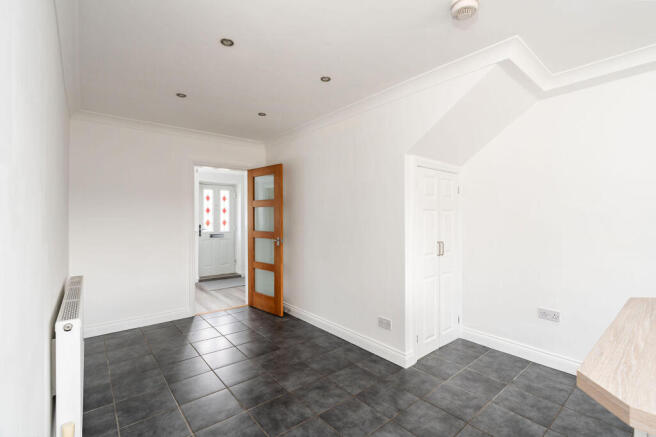 4 bed Detached for sale Image 6