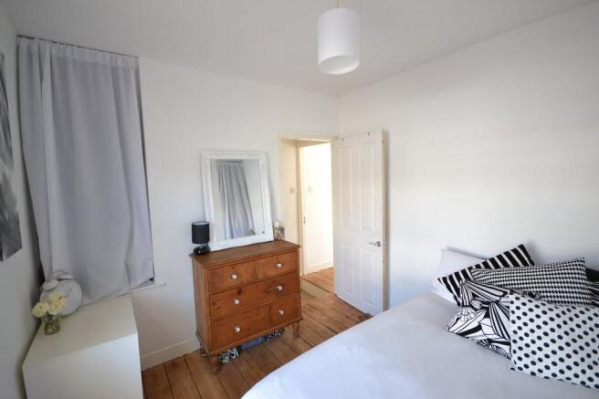 Bedroom 2 pic 2