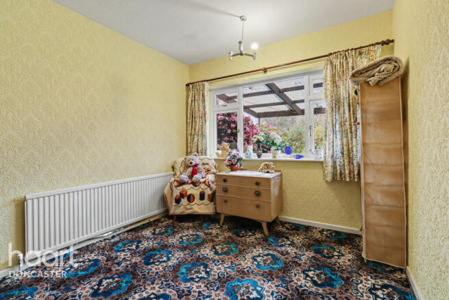5 bed Detached Bungalow for sale Image 12