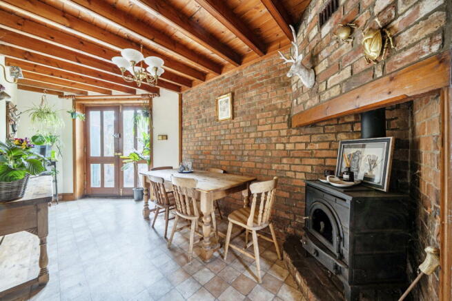 2 bed Semi-Detached for sale Image 12