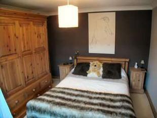 BEDROOM 1 12'1 x 10'5