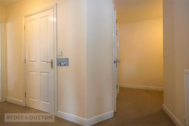 2 bed Apartment for sale Image 10