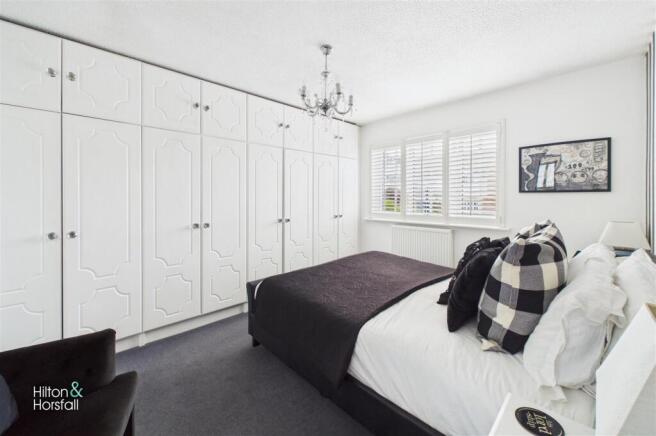 4 bed Detached for sale Image 12