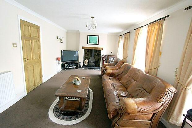 Sitting Room.