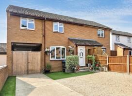 136, Bracken Close, Carterton OX18 1TG