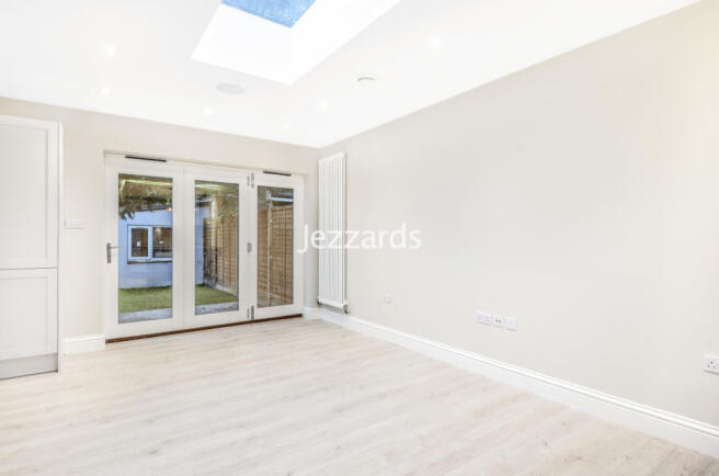 Uxbridge Road, Feltham, TW13