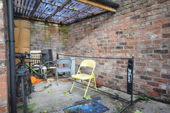 1 bed House Share to rent Image 6