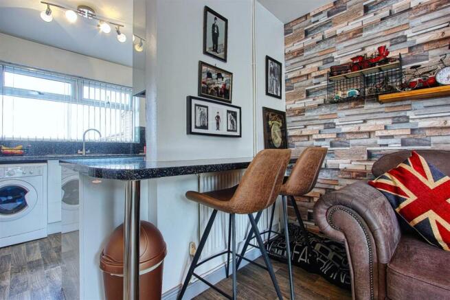 BREAKFAST BAR