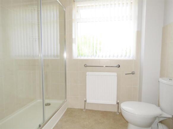 EN SUITE SHOWER ROOM
