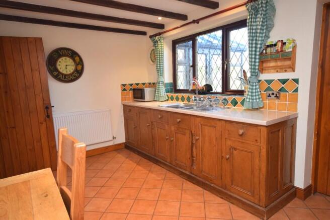 Kitchen/Breakfast...
