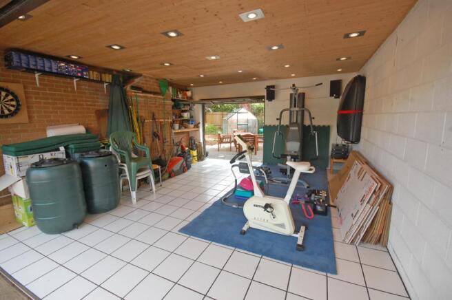 Photo 16