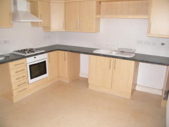 KITCHEN / DINING