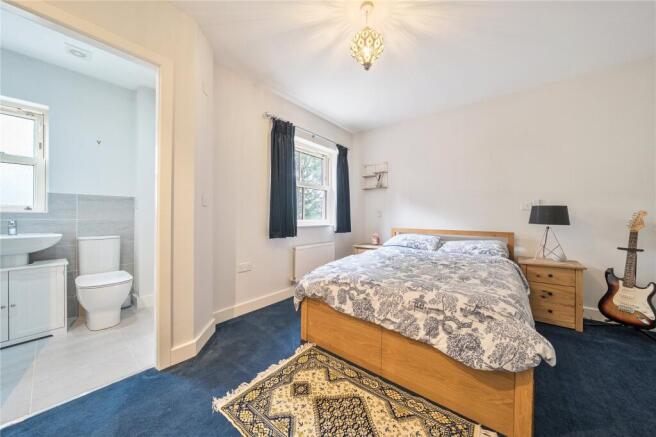 2 bed Terraced for sale Image 8
