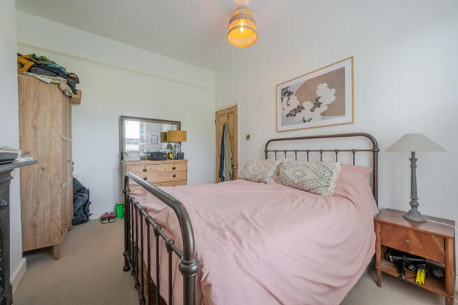 3 bed Terraced for sale Image 11