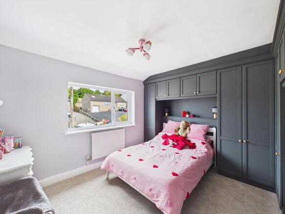 3 bed Semi-Detached for sale Image 10